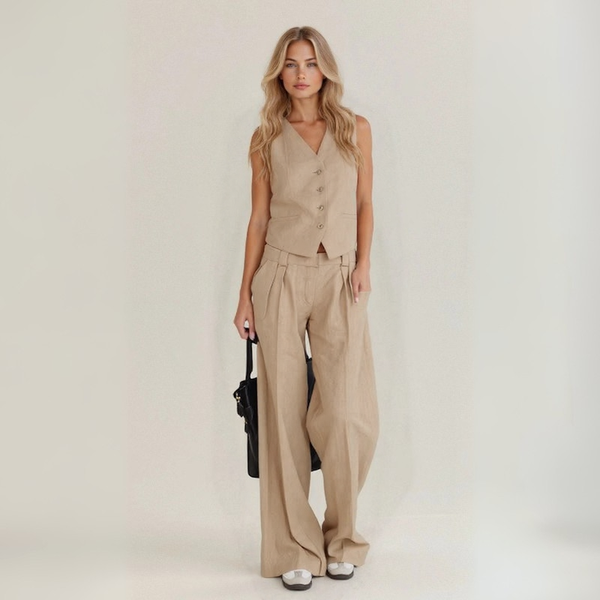 Anita – Casual set in handcrafted linen
